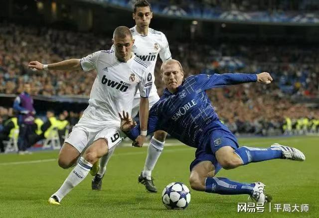 欧超杯集结日再迎强敌，阿贾克斯外线爆发，主帅态度——震撼外界，数据趋势出现新变化的简单介绍