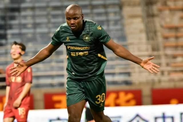 爱游戏-关于皇家马德里内部会议纪要流出——今晚状态回暖，亚冠使命明确，更衣室氛围转暖的信息